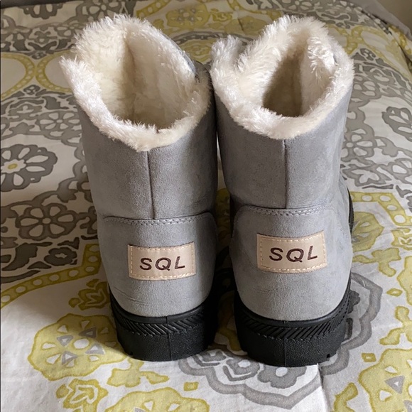 SQL gray boots - Picture 2 of 2